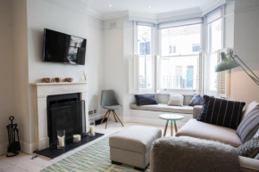 Magnificent House For 6 In Fulham With Back Garden